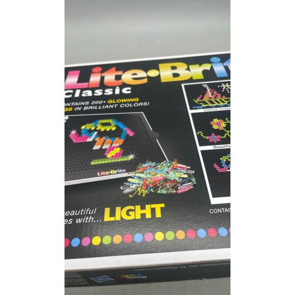 Lite-Brite Classic Toy With 214 Pieces & 200 Colorful Pegs For Kids Aged 4+ READ - Picture 10 of 11